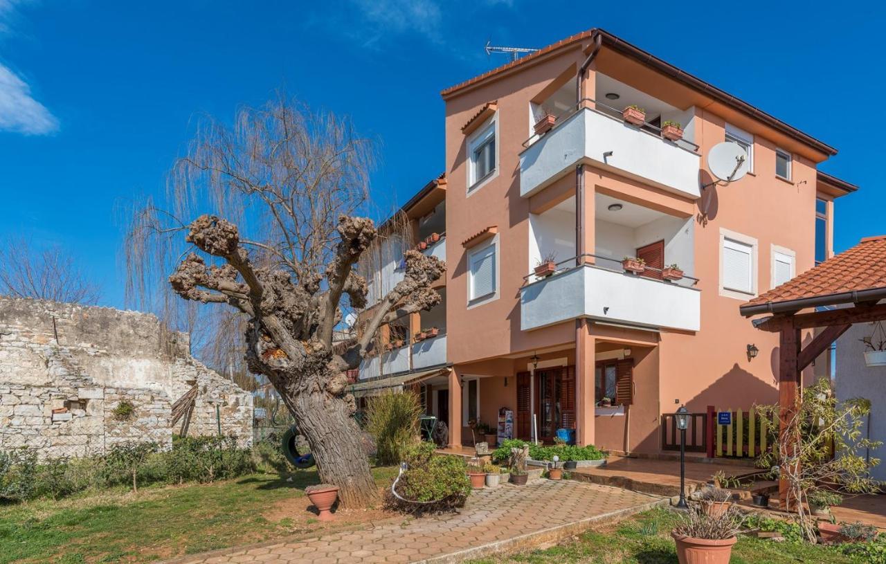 Apartments Ulika Cervar-Porat Exterior photo